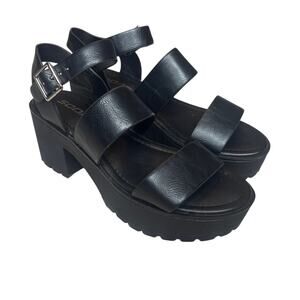 SODA black faux leather strappy‎ chunky block heel buckle sandals SIZE 8.5